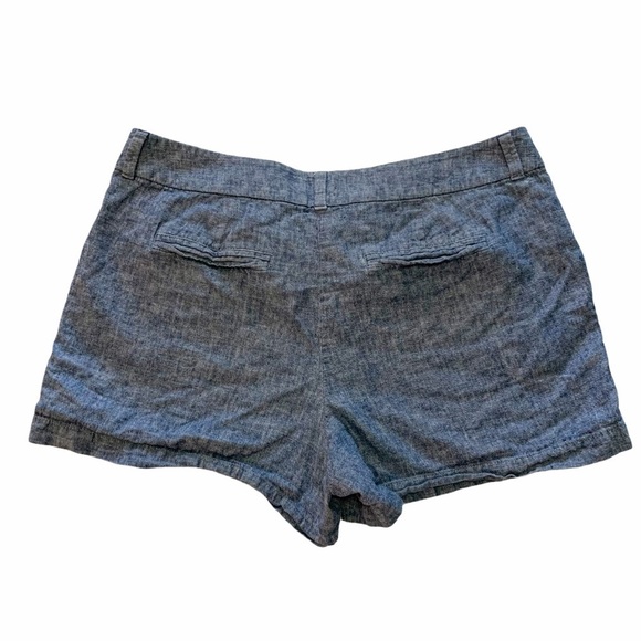 LOFT Outlet Blue Chambray Flat Front 4" Shorts - Picture 3 of 7